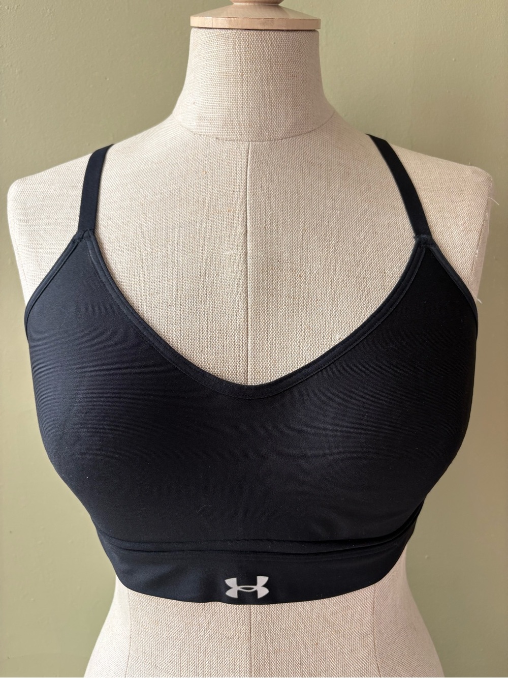 Under Armour Black womens sports bra Sz M
